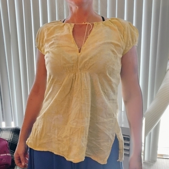 🪓🔥Calvin Klein Light Yellow Short Sleeve Blouse - Picture 1 of 2